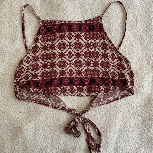 brandy melville crop top! - Picture 1 of 2